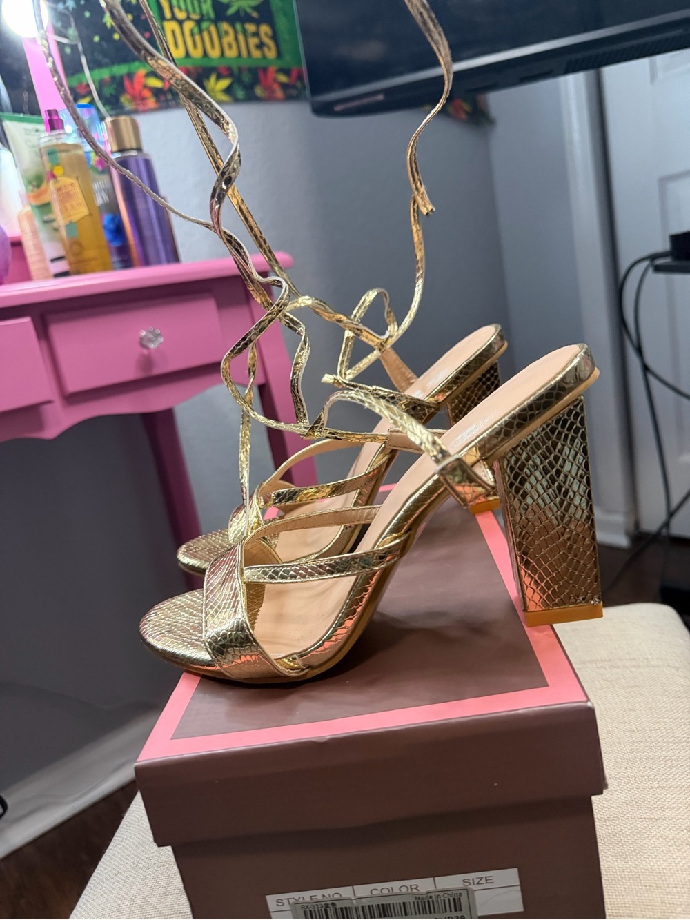Gold Strappy Women’s Heeled Sandals EUR39/US 8.5 - Picture 5 of 5